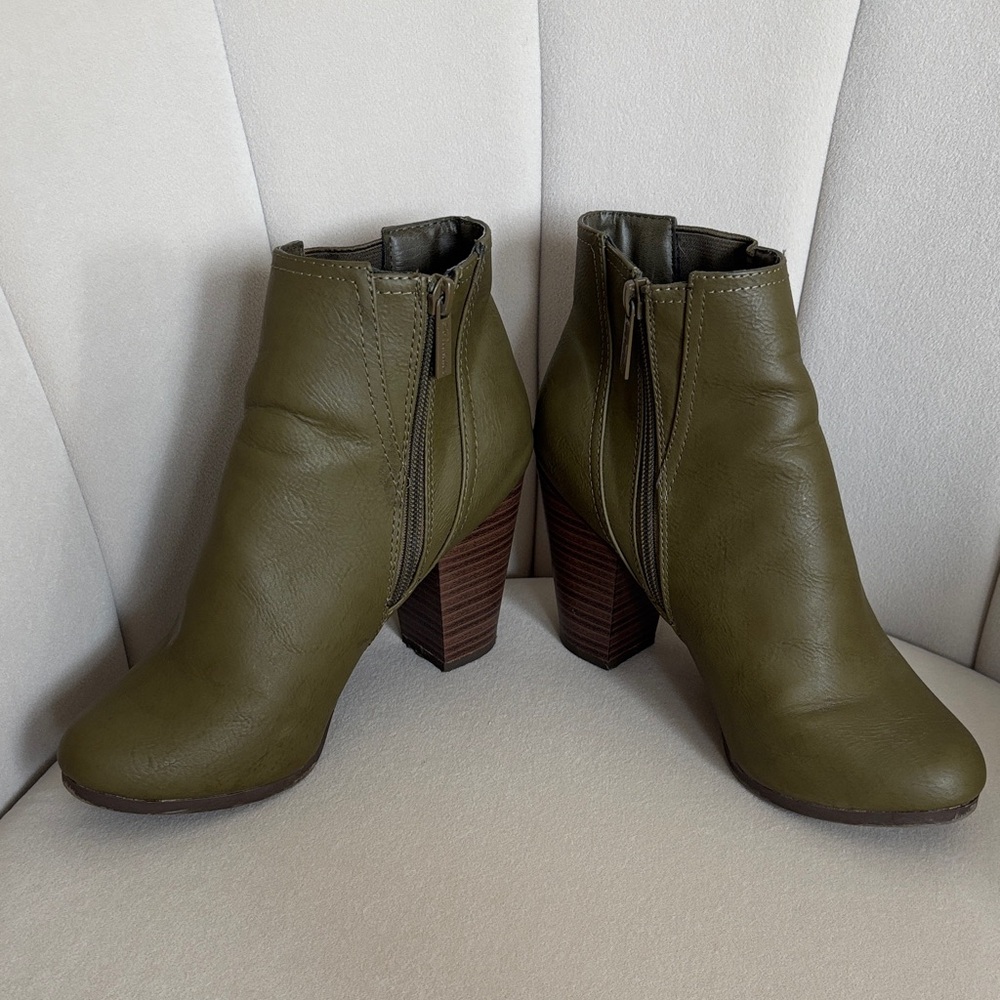 Breckelles Olive Green 2.5” Heeled Booties